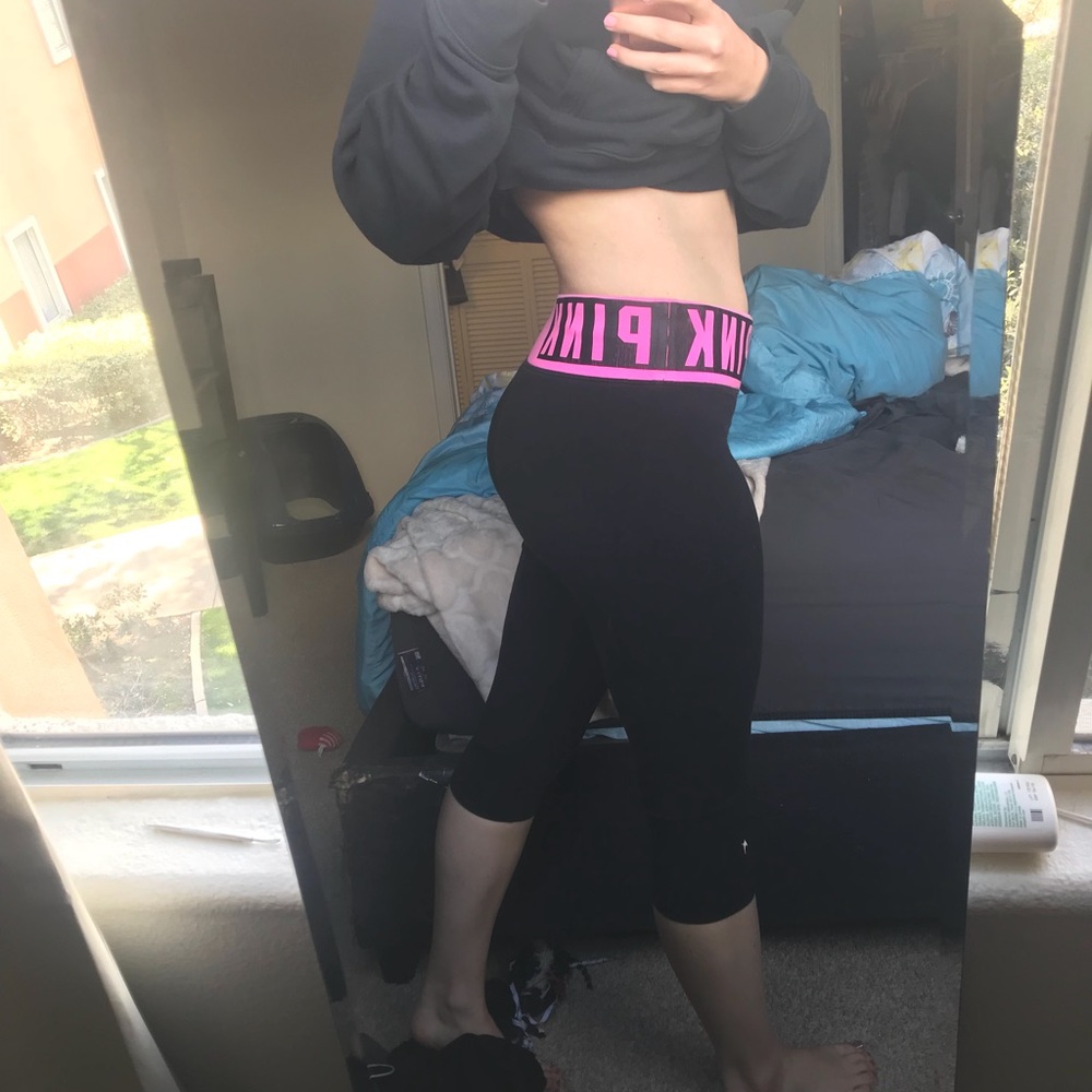 💞💞PINK cropped leggings